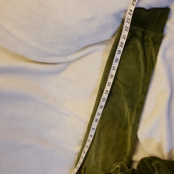 BCBG VINTAGE Green velour leisure suit Zip up Sweatshirt hoodie. LIKE NEW. - Picture 5 of 12